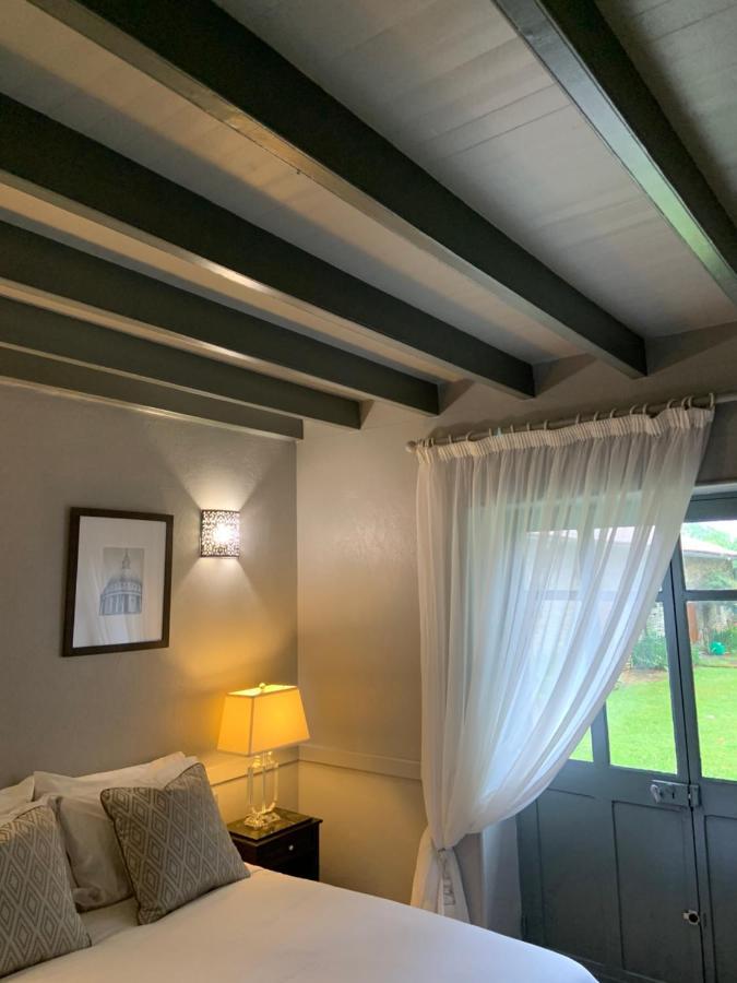 Le Petit Manoir Bed & Breakfast Brux ภายนอก รูปภาพ