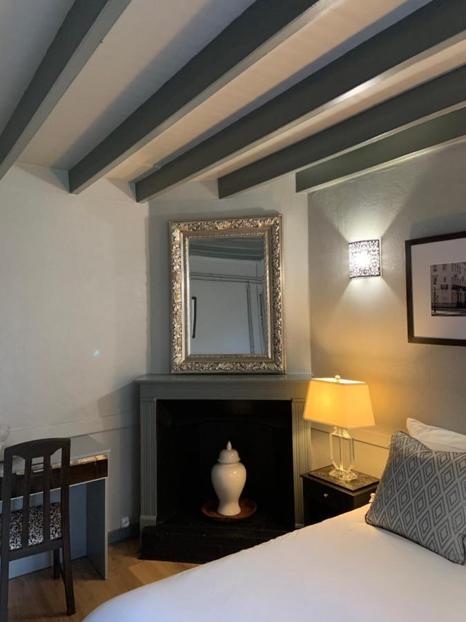 Le Petit Manoir Bed & Breakfast Brux ภายนอก รูปภาพ