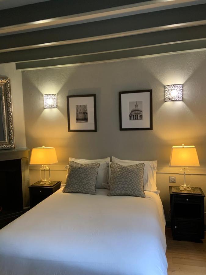 Le Petit Manoir Bed & Breakfast Brux ภายนอก รูปภาพ