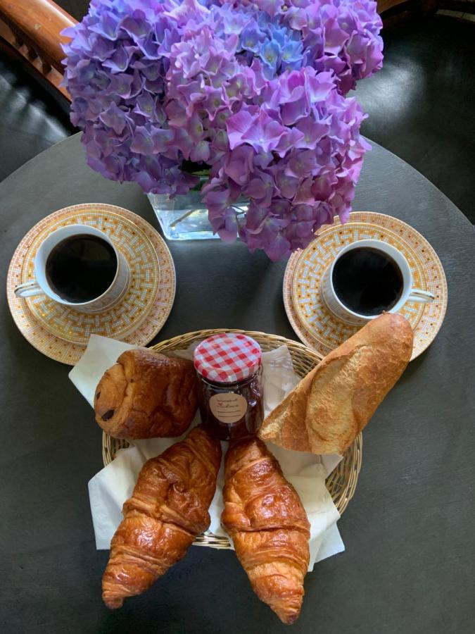 Le Petit Manoir Bed & Breakfast Brux ภายนอก รูปภาพ