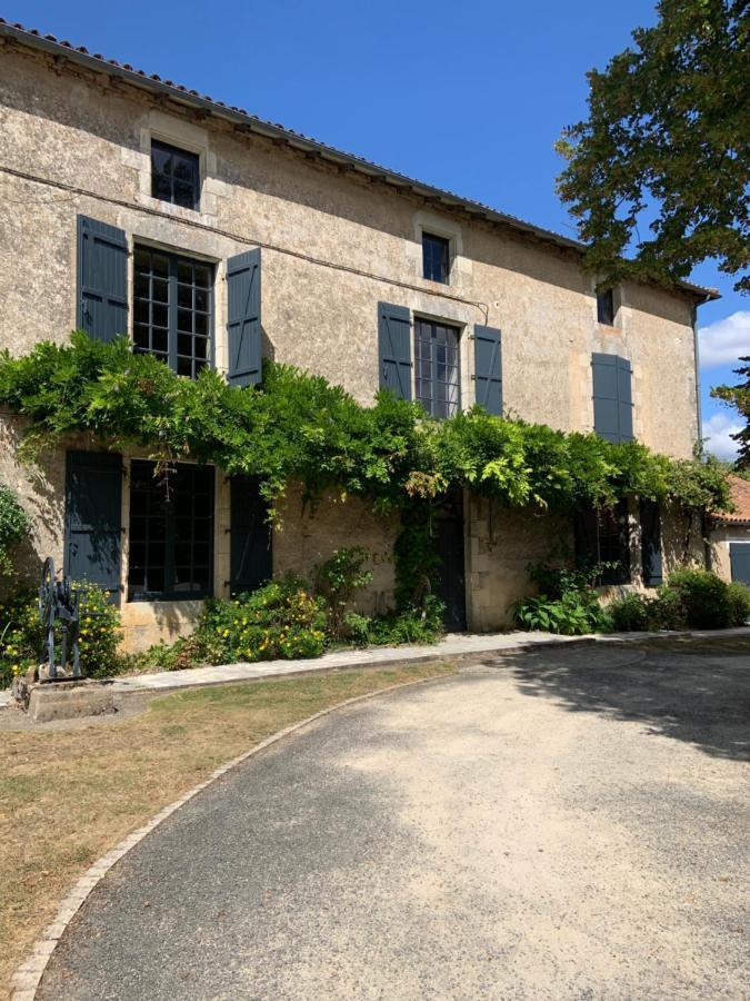 Le Petit Manoir Bed & Breakfast Brux ภายนอก รูปภาพ
