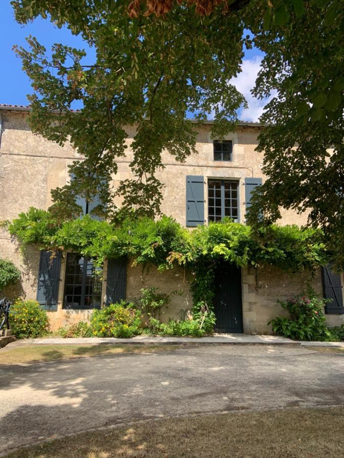 Le Petit Manoir Bed & Breakfast Brux ภายนอก รูปภาพ